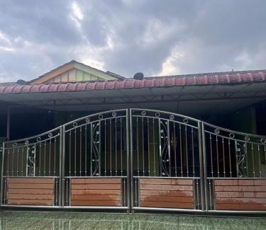 Kampung Rawa House | Homestay Burn Jati