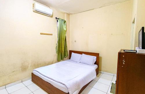 Bekasi Timur Hotel | Homestay Cemara Bekasi Mitra RedDoorz
