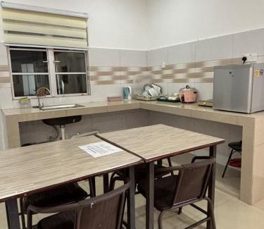 Kuala Terengganu Ski Chalet | Homestay Che Ani