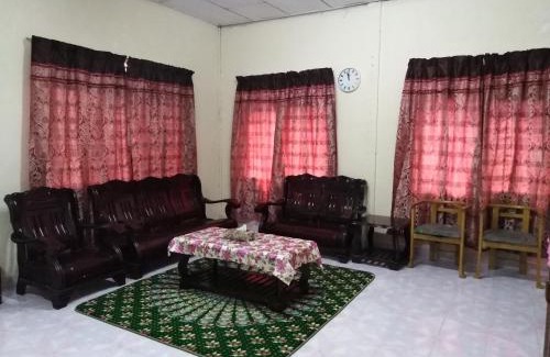 Simpang Kenyum House | Homestay Haji Hamid