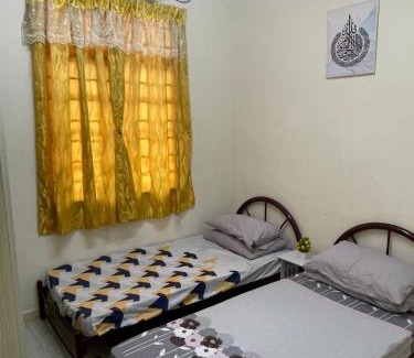 Batu Buruk House | Homestay Hanan