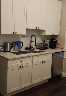 Meeting House Hill House | HomeStay in Boston - Dorchester Fields Corner Area