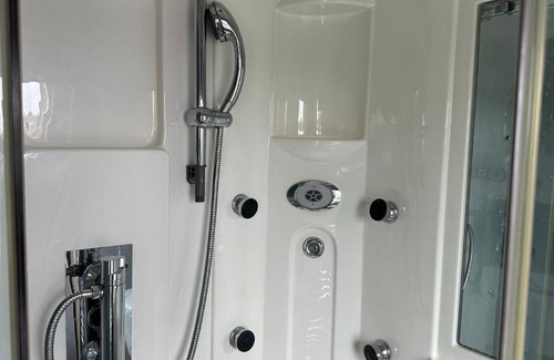 Walsall House | Homestay in Walsall