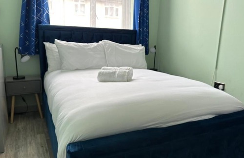 Walsall House | Homestay in Walsall