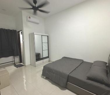 Si Rusa House | Homestay Inara