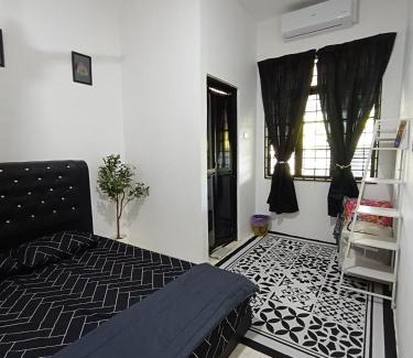 Pasir Puteh House | Homestay Jumanji