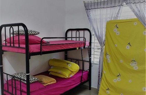 Tanjung Piandang Apartment | Homestay Keluarga Haji Karim Rumah A