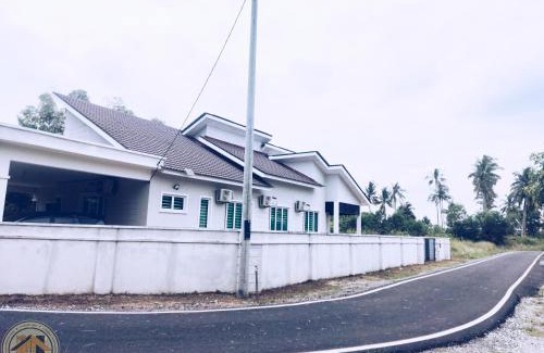 Kuantan House | Homestay Kuantan Banglo Kempadang - Air Conditioner For Each Room #Musslim Only#