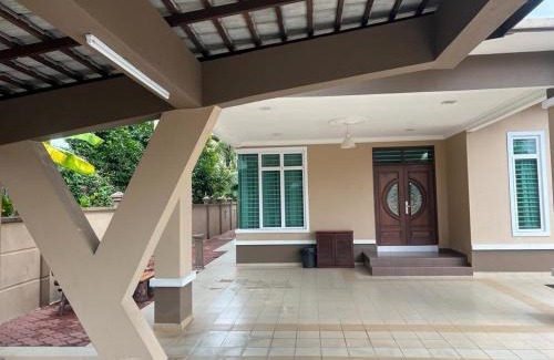 Kampung Rambutan Rendang Villa | Homestay Rohmat