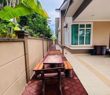 Kampung Rambutan Rendang Villa | Homestay Rohmat