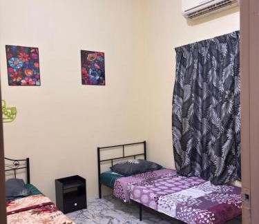 Banting House | HomeStay TokBah NekWan Splash Mania Bandar Gamuda Cove