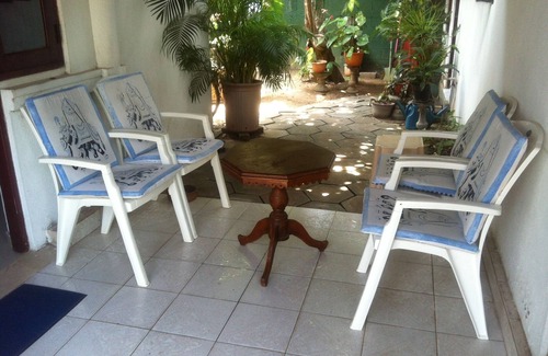 Negombo House | Homestay - Typical Sri Lankan Village Setting - Hosted by an English Gentleman