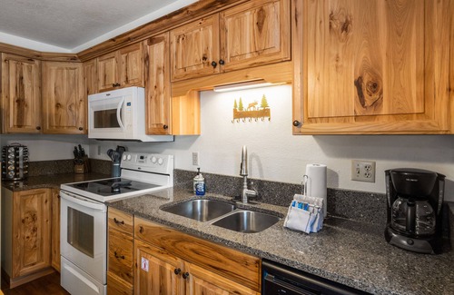 West Yellowstone House | Homestead 1