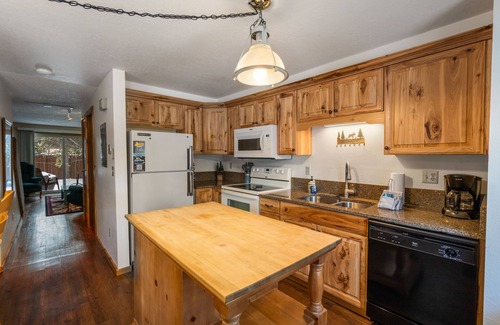 West Yellowstone House | Homestead 1
