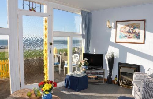 Dinas House | Homestead