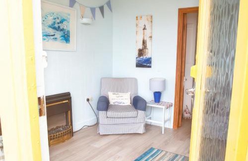 Dinas House | Homestead