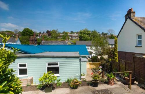 Lyme Regis Ski Chalet | Homestead