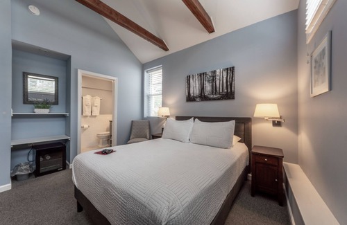New Milford Bed & Breakfast | Homestead Inn