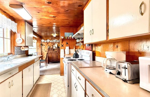 Midpines Other | Homestead Ranch near Yosemite w/Horses & Chickens