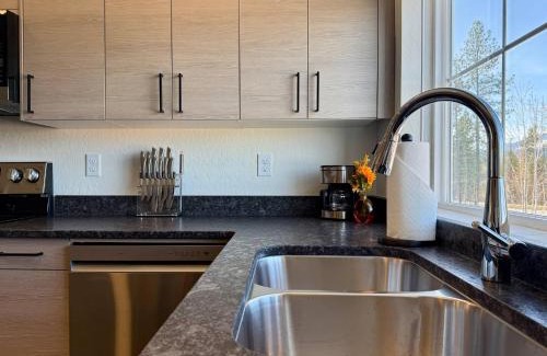 Sandpoint Apartment | Homestead Village - Two Bedroom Condo Balcony