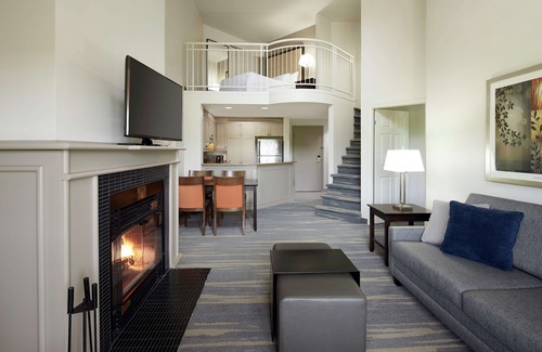 Mont-Tremblant Pedestrian Village Resort | Homewood Suites by Hilton Mont-Tremblant Resort