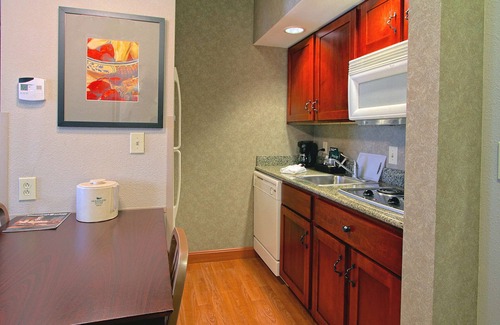 Bloomington Hotel | Homewood Suites by Hilton Bloomington