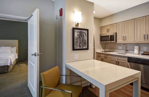 West End Hotel | Homewood Suites by Hilton Greenville Downtown