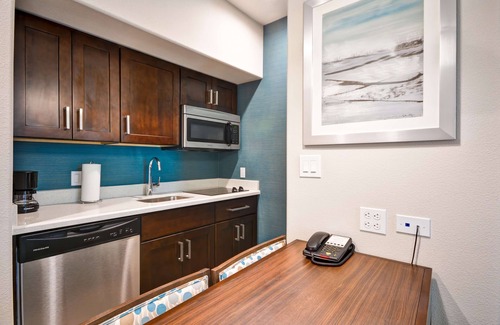 Galveston Hotel | Homewood Suites by Hilton Galveston