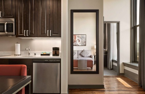 East Town Hotel | Homewood Suites By Hilton Milwaukee Downtown