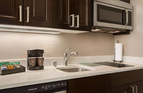 East Town Hotel | Homewood Suites By Hilton Milwaukee Downtown