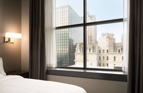 East Town Hotel | Homewood Suites By Hilton Milwaukee Downtown