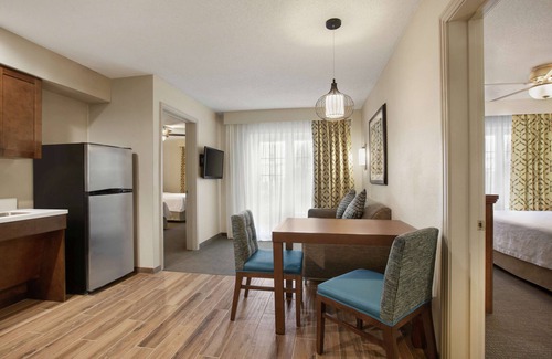 Waldron Hotel | Homewood Suites by Hilton Kansas City-Airport