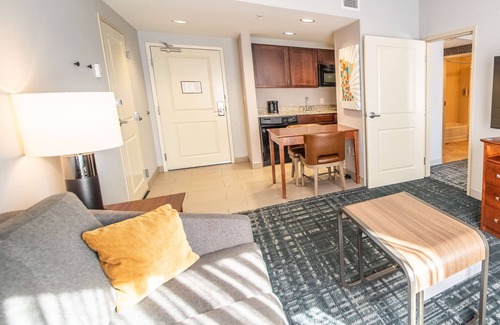 Kutzky Park Hotel | Homewood Suites by Hilton Rochester Mayo Clinic Area/Saint Marys