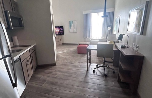 Valencia Hotel | Homewood Suites by Hilton Santa Clarita