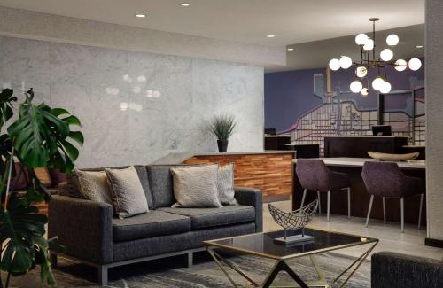 Streeterville Hotel | Homewood Suites by Hilton Chicago Downtown - Magnificent Mile