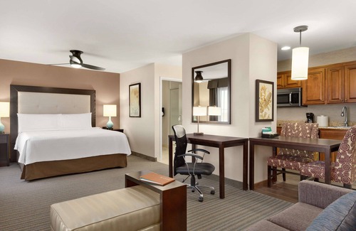 Fargo Hotel | Homewood Suites by Hilton Fargo
