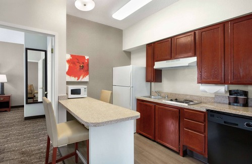 Arlington Hotel | Homewood Suites by Hilton Dallas-Arlington