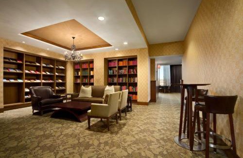 Harbor East Hotel | Homewood Suites by Hilton Baltimore