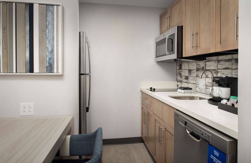 Fort Walton Beach - Destin Hotel | Homewood Suites by Hilton Destin