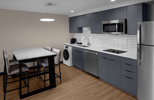 South Arlington Hotel | Homewood Suites By Hilton Grand Prairie At Epiccentral