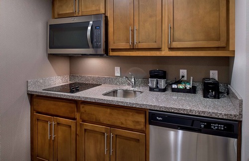 Maryland Heights Hotel | Homewood Suites by Hilton St. Louis Westport