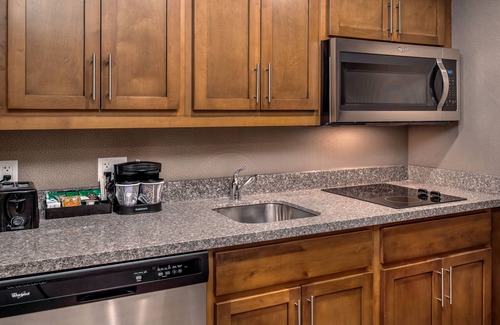 Maryland Heights Hotel | Homewood Suites by Hilton St. Louis Westport