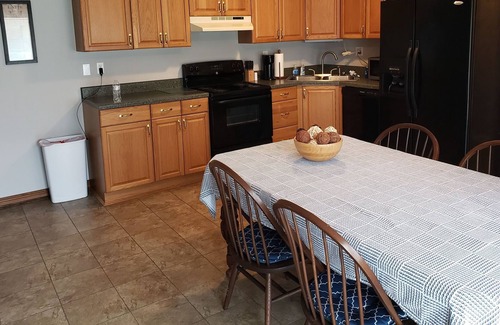 Villa Hills House | Homey 2-BR w/ office and entertainment space.