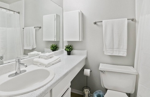 Milwood Apartment | Homey 2br Apt by the Domain, Round Rock, Cedar P.