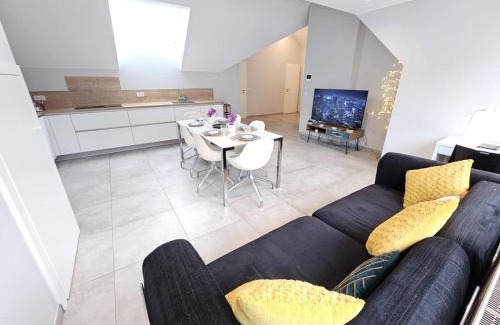 Limpertsberg Apartment | Homey 2BR Flat with parking