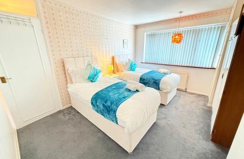 Coventry Apartment | Homey 4 bedroom house for families or large groups
