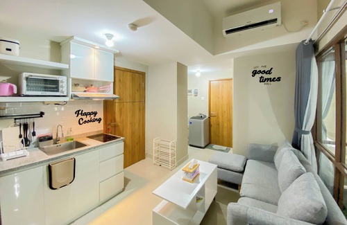 Duren Sawit Apartment | Homey and Nice 1BR at LRT City Jatibening Apartment