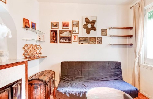 Barrio de La Latina Apartment | Homey Apartment in Madrid near Garden of the Vistillas