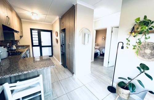Port Elizabeth Apartment | Homey Apartment near Walmer