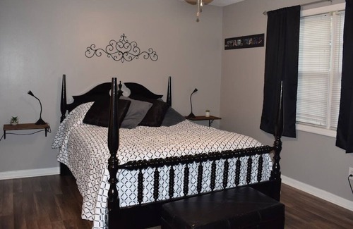 Hubert House | Homey, Cozy and Cheerful House